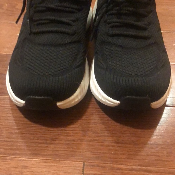 Women Feethit Sneakers Size 8.5 - Picture 4 of 11